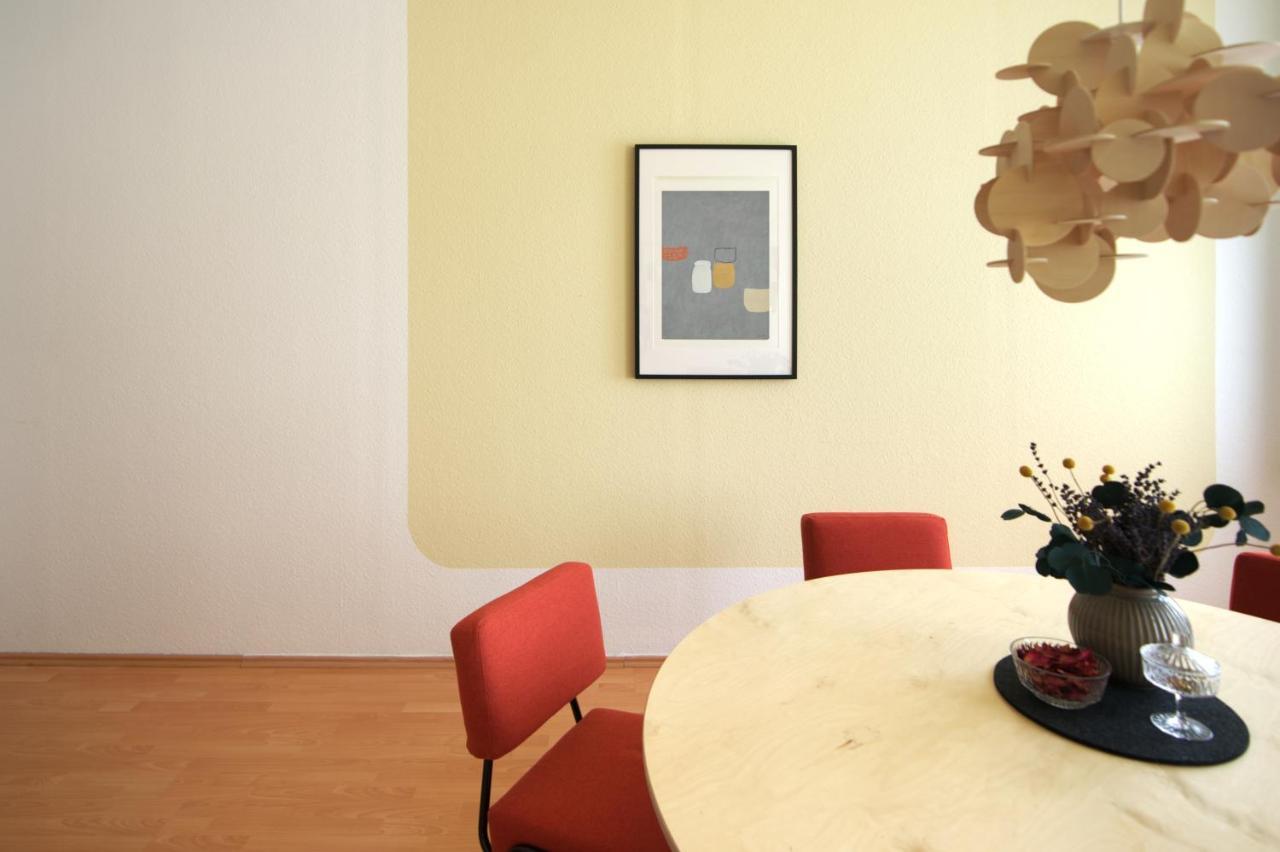 Vonbehling Boutique Apartment Mit 65Zoll Tv Und Designerstuecken Halle  Εξωτερικό φωτογραφία