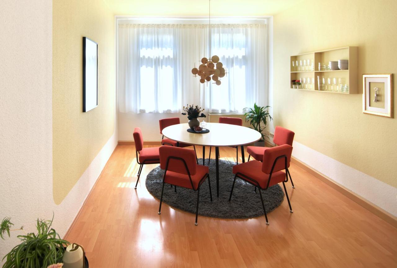 Vonbehling Boutique Apartment Mit 65Zoll Tv Und Designerstuecken Halle  Εξωτερικό φωτογραφία