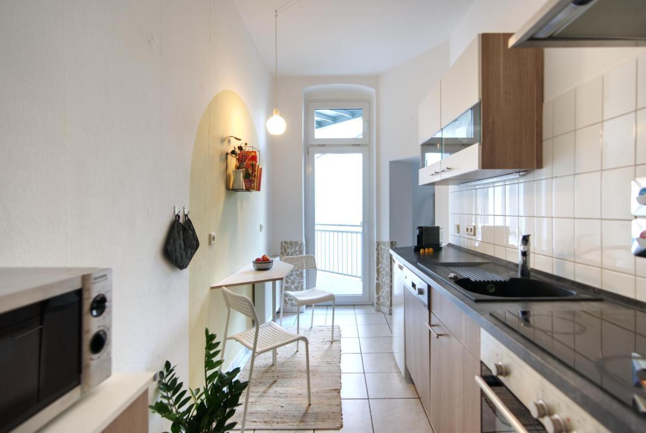 Vonbehling Boutique Apartment Mit 65Zoll Tv Und Designerstuecken Halle  Εξωτερικό φωτογραφία