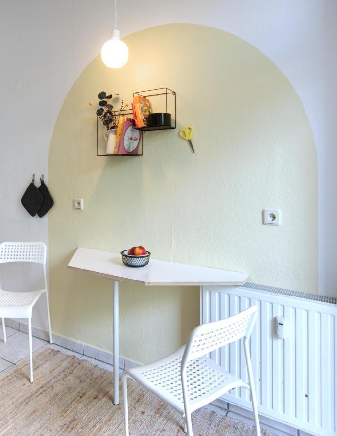 Vonbehling Boutique Apartment Mit 65Zoll Tv Und Designerstuecken Halle  Εξωτερικό φωτογραφία