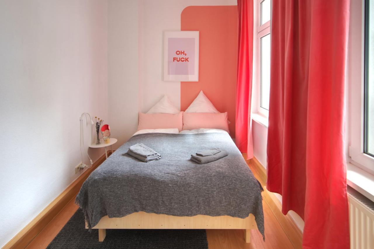 Vonbehling Boutique Apartment Mit 65Zoll Tv Und Designerstuecken Halle  Εξωτερικό φωτογραφία